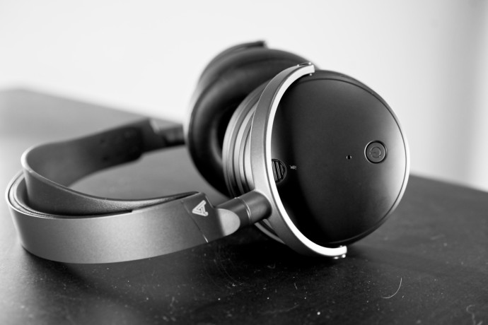 How Audeze Broke the Sound Barrier: The Maxwell Wireless Headphone Review -  HeadMania